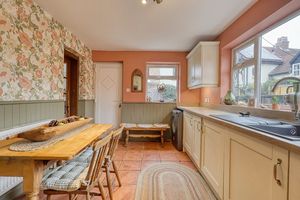 Kitchen/Diner- click for photo gallery